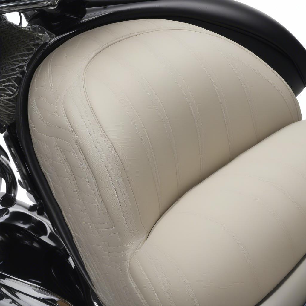 Close-up of the 2012 Road King Classic Sundowner Seat's Basket Weave Pattern