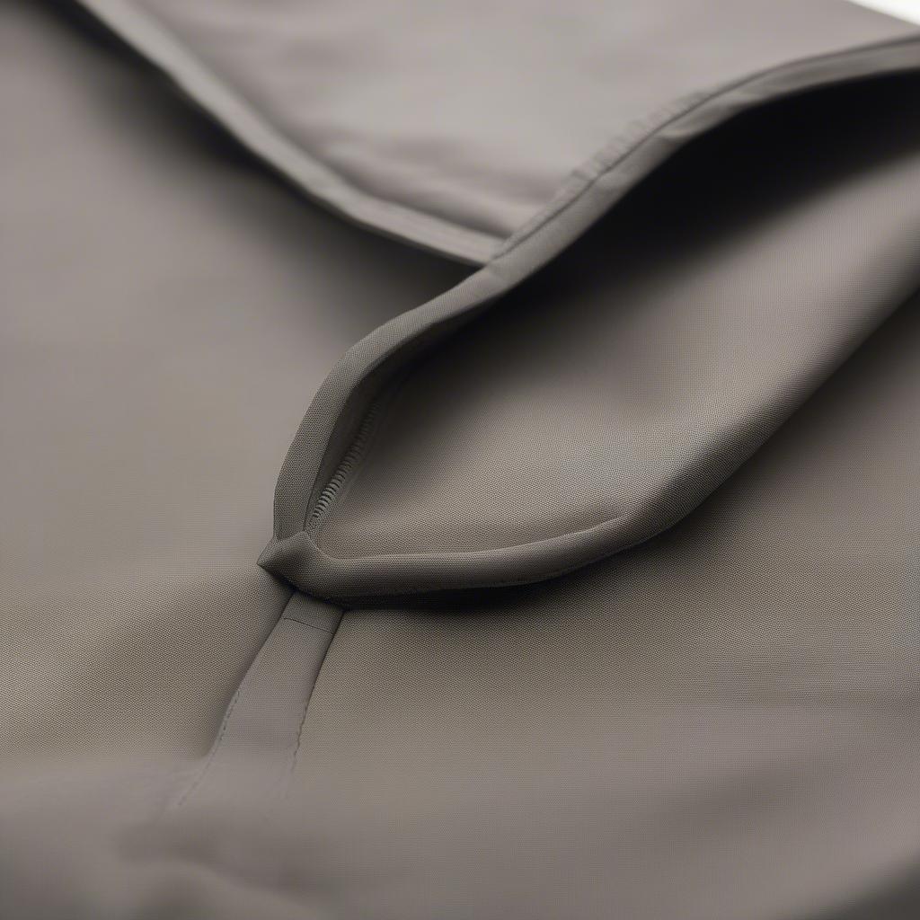 Custom Non-Woven Garment Bag: Breathable Protection