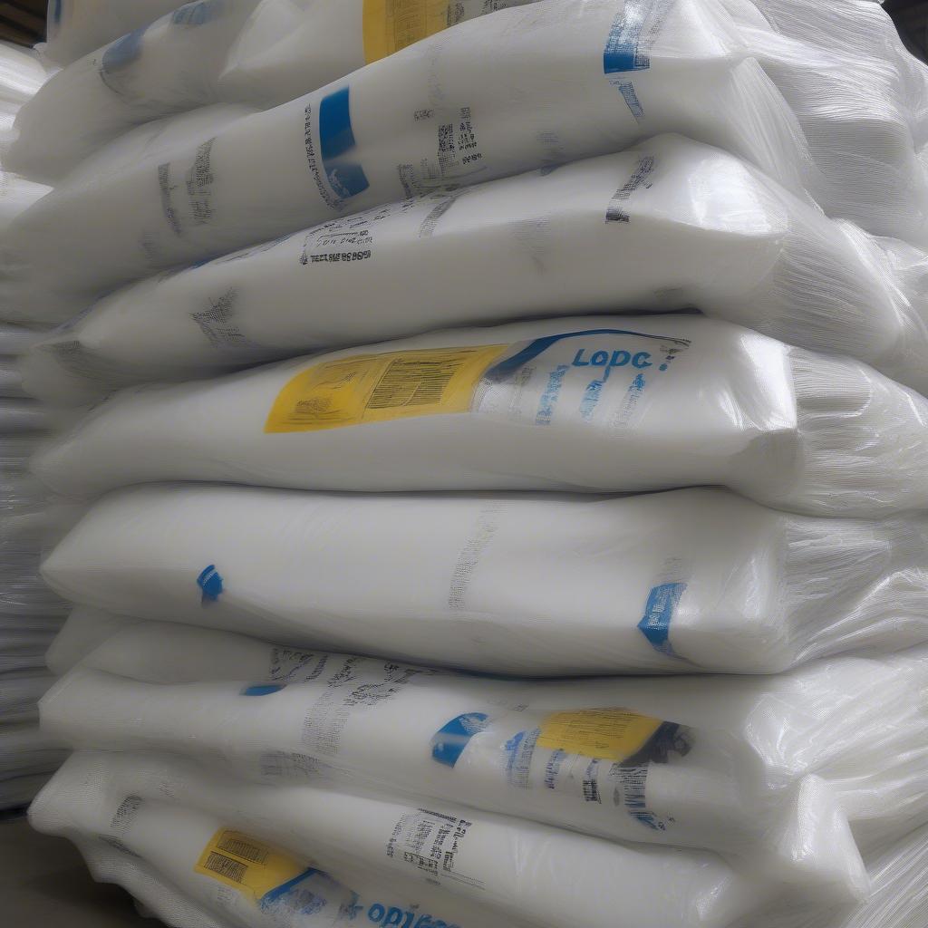 Used Polypropylene Woven Laminated Bags in Industrial Settings